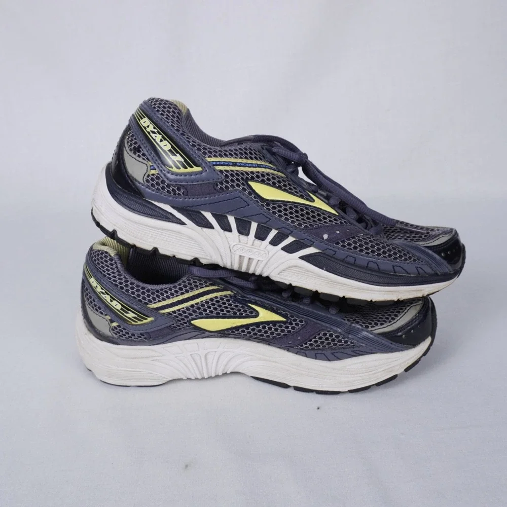 Brooks Dyad 7 Y2K Retro Black Silver Running Shoes 1101211D172 Mens Size 8 Med B
